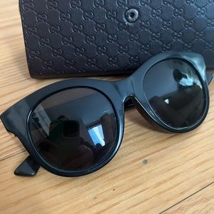 AUTHENTIC GUCCI SUNGLASSES